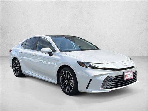 Used 2026 Toyota Camry XLE w/ Premium Plus Package FWD image 3