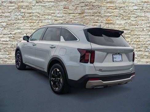 Certified 2026 Kia Sorento S w/ S Panoramic Sunroof Package FWD image 4