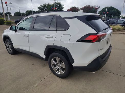 Used 2024 Toyota RAV4 XLE AWD/4WD image 7