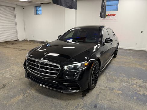 Used 2023 Mercedes-Benz S 580 4MATIC Sedan image 2