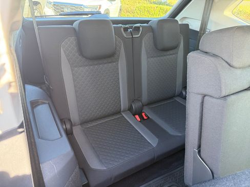 Used 2020 Volkswagen Tiguan S image 21