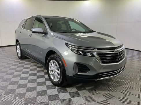 Used 2024 Chevrolet Equinox LT image 3
