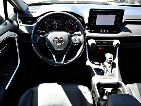 Used 2019 Toyota RAV4 XLE Premium w/ Carpet Mat Package FWD image 14