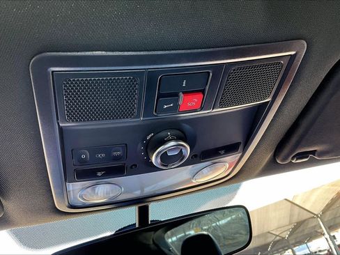 Used 2018 Volkswagen Beetle 2.0T SE image 28