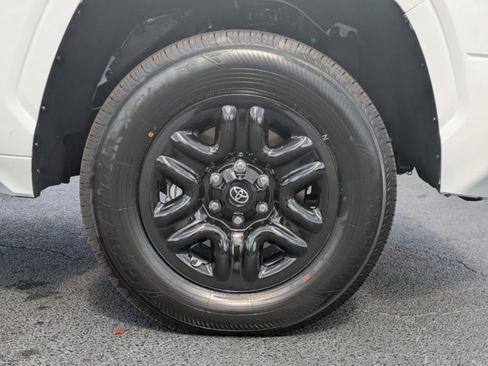 New 2026 Toyota Tundra SR image 11