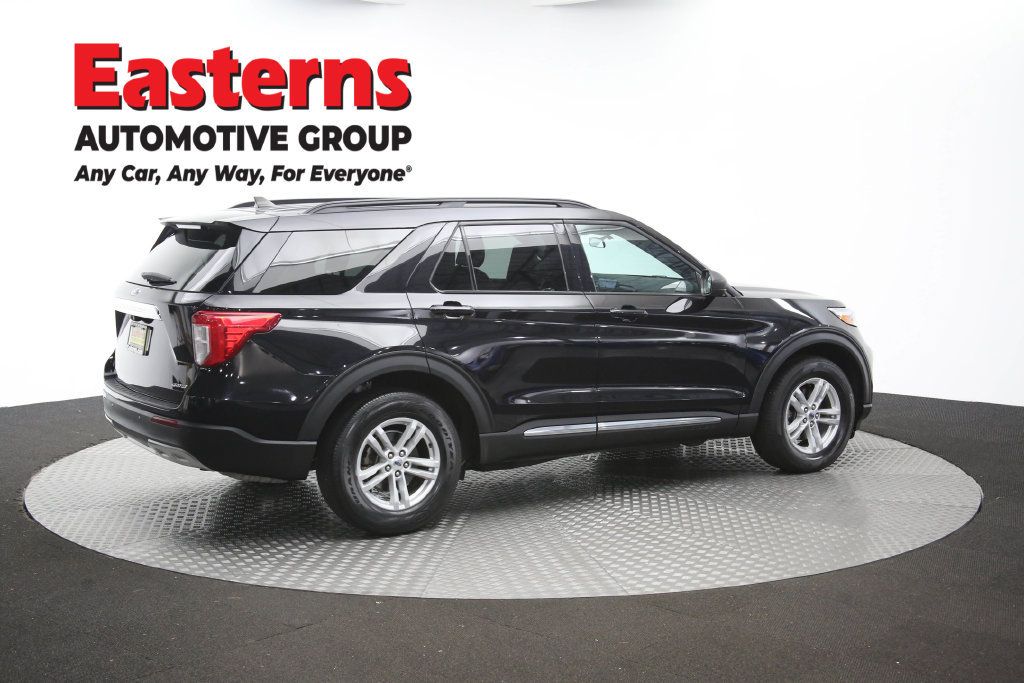 Used 2022 Ford Explorer XLT w/ Equipment Group 202A AWD/4WD image 39