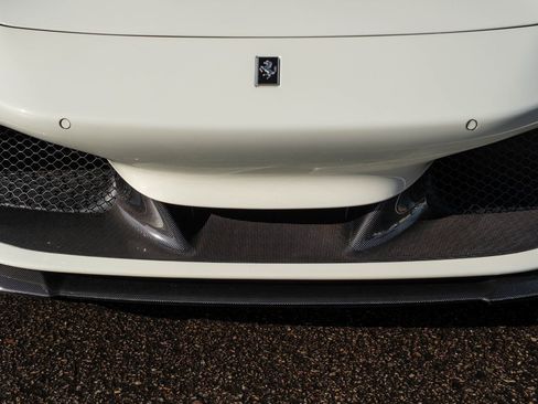 Used 2020 Ferrari F8 Tributo image 13