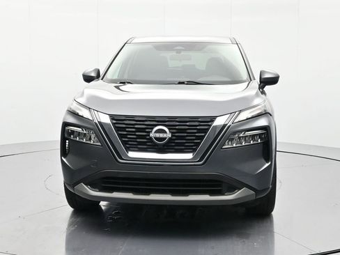 Used 2023 Nissan Rogue SV FWD image 2