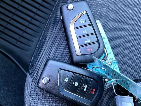 Certified 2023 Toyota Corolla LE image 14