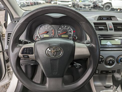 Used 2012 Toyota Corolla S image 12
