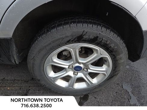 Used 2021 Ford EcoSport SE image 9