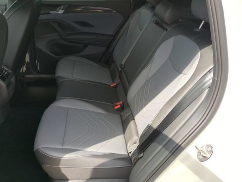 Certified 2026 Volkswagen Tiguan SE R-Line FWD image 17