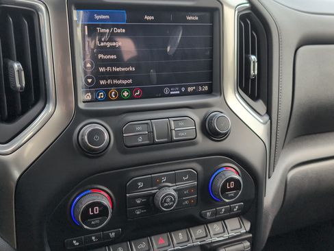 Used 2021 Chevrolet Silverado 1500 LTZ AWD/4WD image 19