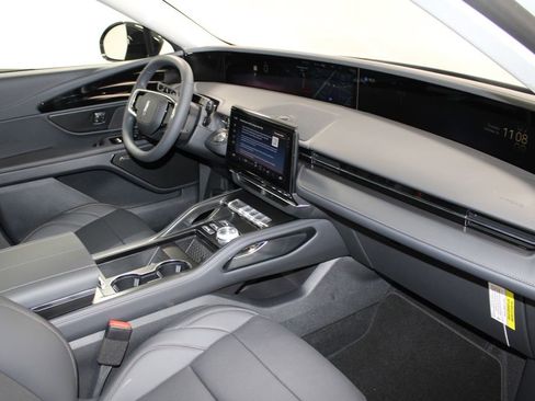 New 2026 Lincoln Nautilus Premier w/ Equipment Group 102A image 29