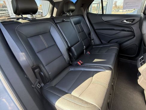 Used 2023 Chevrolet Equinox Premier image 13