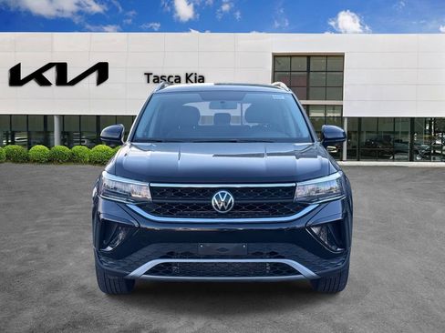 Used 2022 Volkswagen Taos SE image 2