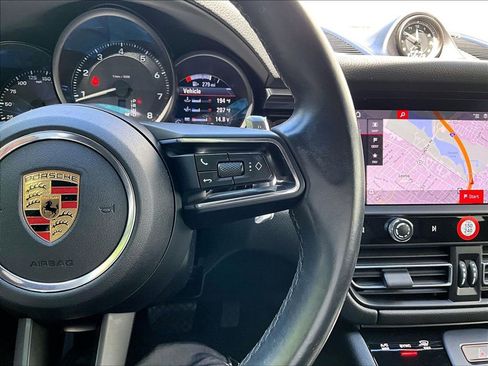 Certified 2023 Porsche Macan AWD/4WD image 24