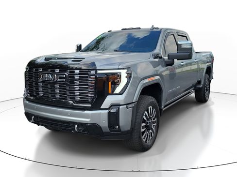 Used 2025 GMC Sierra 2500 Denali Ultimate AWD/4WD image 3