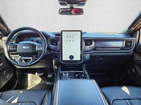 Used 2022 Ford Expedition Platinum image 19