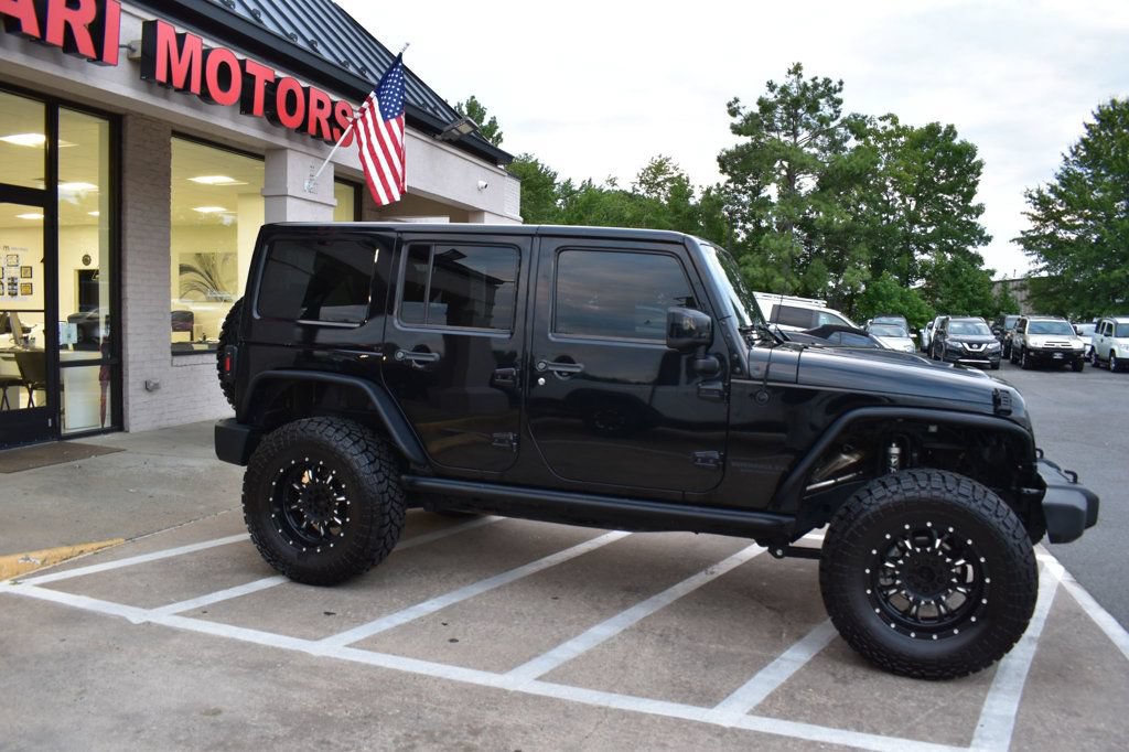 Used 2015 Jeep Wrangler Unlimited Sahara AWD/4WD image 6