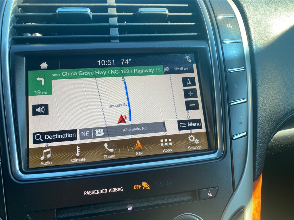 Used 2019 Lincoln Nautilus Reserve FWD image 16