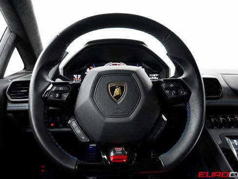 Used 2023 Lamborghini Huracan EVO image 26