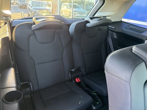 Used 2025 Volvo XC90 B6 Plus image 14