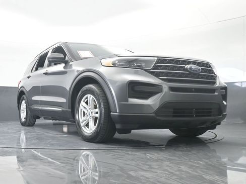 Used 2023 Ford Explorer XLT image 66