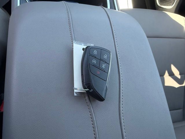 Certified 2026 GMC Acadia Elevation w/ Elevation Premium Package FWD image 27