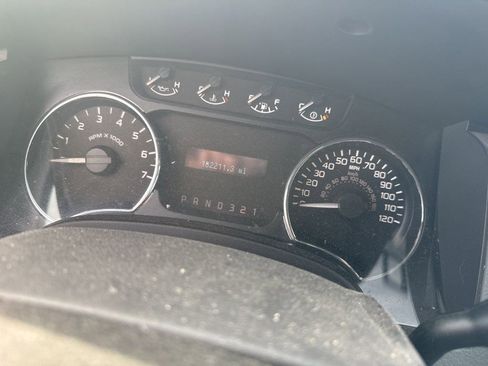 Used 2011 Ford F150 XLT image 23