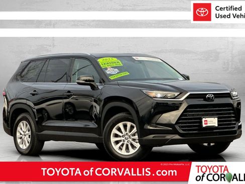 Used 2025 Toyota Grand Highlander AWD image 1