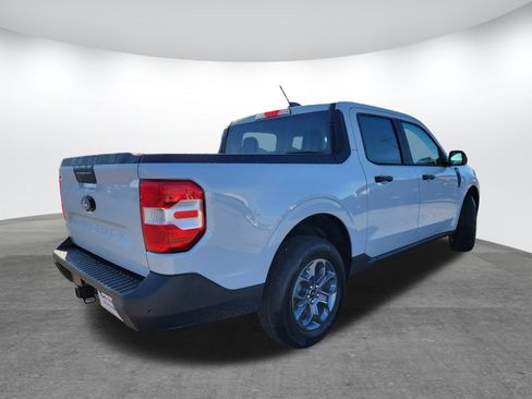 New 2025 Ford Maverick XLT w/ XLT Luxury Package FWD image 5