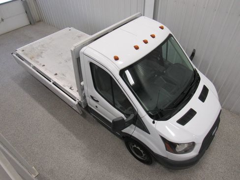 Used 2018 Ford Transit 250 138 image 10