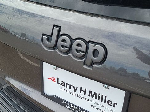 Used 2021 Jeep Grand Cherokee Limited w/ Quick Order Package 28K 80th AWD/4WD image 29