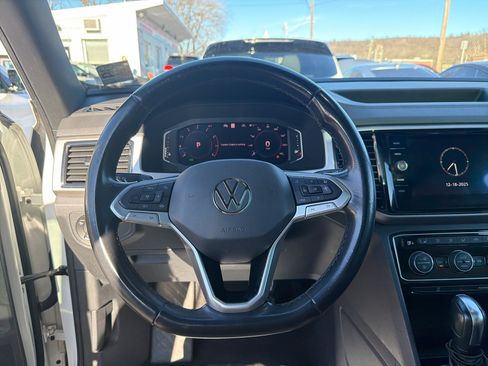 Used 2020 Volkswagen Atlas Cross Sport SEL image 21