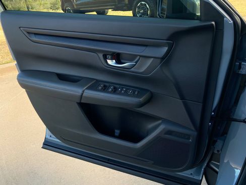 Used 2025 Honda CR-V EX image 26