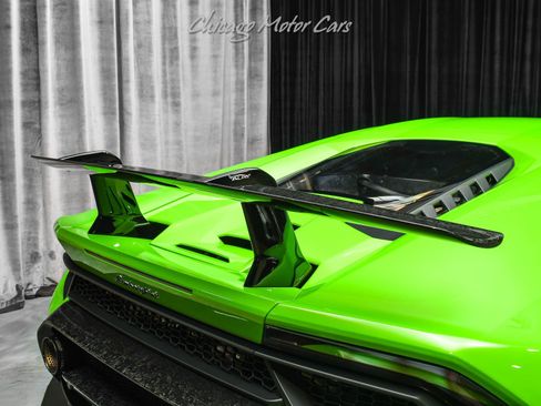 Used 2018 Lamborghini Huracan Performante image 37