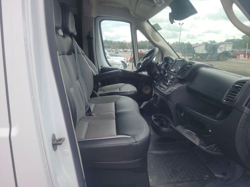 Used 2022 RAM ProMaster 2500 FWD image 5