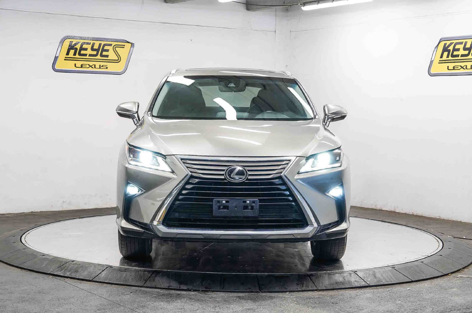 Used 2018 Lexus RX 350 FWD w/ Accessory Package image 6