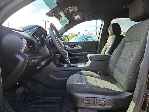 Certified 2023 Chevrolet Traverse LT image 13