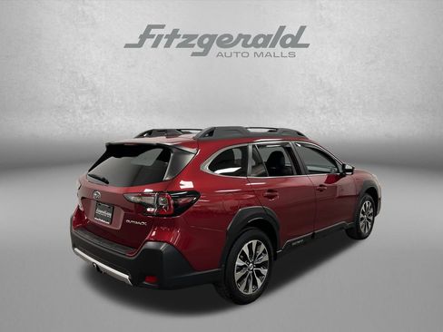Used 2025 Subaru Outback Limited AWD/4WD image 6