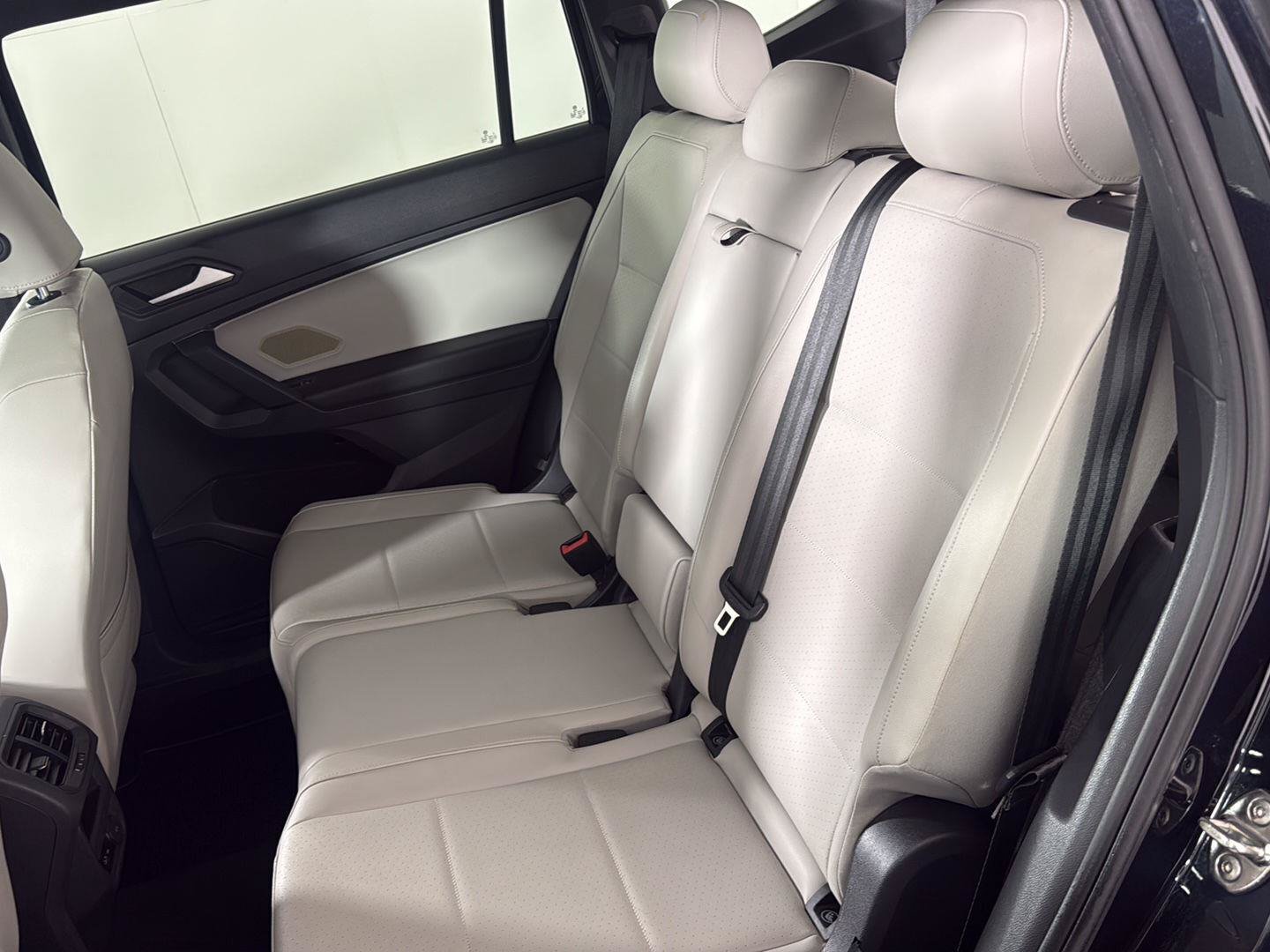 Used 2019 Volkswagen Tiguan S FWD image 24