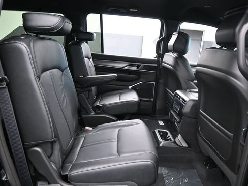 New 2026 Jeep Grand Wagoneer L Limited image 41