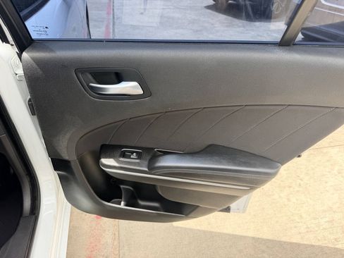 Used 2022 Dodge Charger SXT RWD image 17