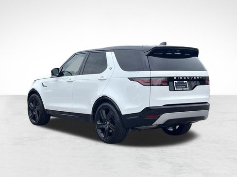 Used 2025 Land Rover Discovery Metropolitan Edition AWD/4WD image 3