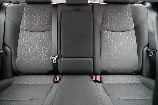 Used 2025 Toyota RAV4 XLE AWD/4WD image 17