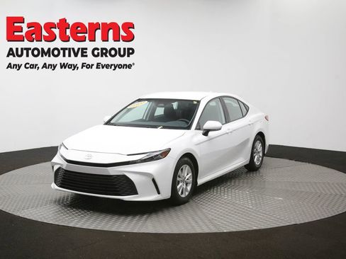 Used 2025 Toyota Camry LE FWD image 54