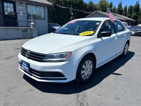 Used 2015 Volkswagen Jetta S FWD image 3