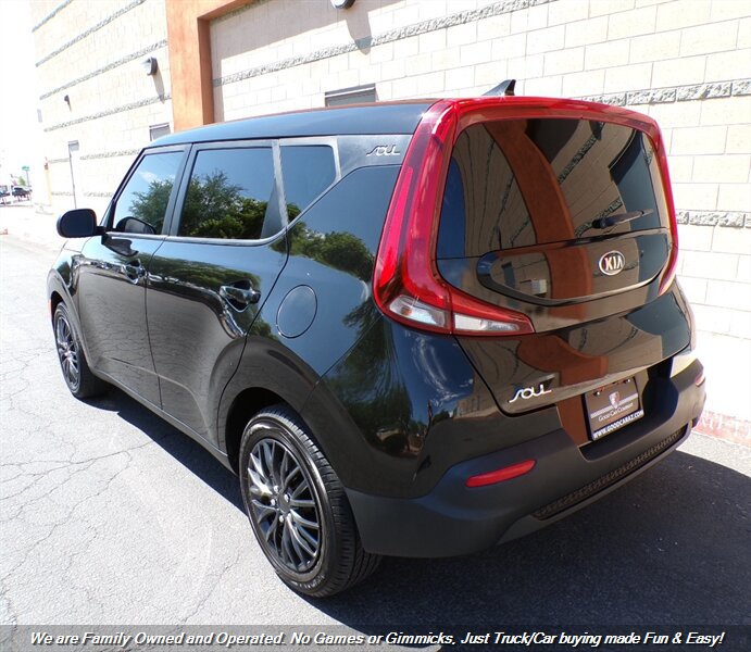 Used 2020 Kia Soul LX FWD image 8