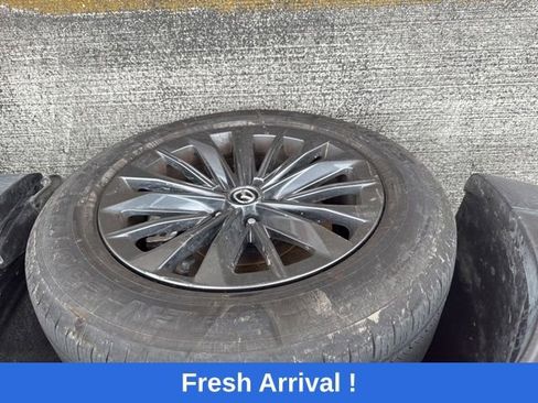 Used 2025 MAZDA CX-70 3.3 Turbo w/ Preferred Package AWD/4WD image 18